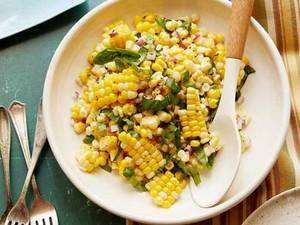 Salade fraîche au maïs